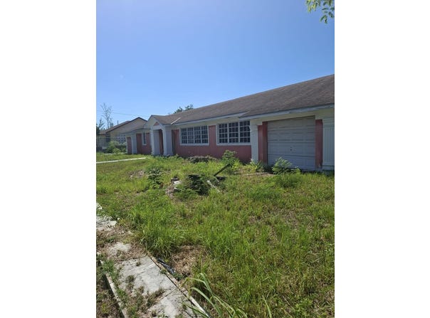 SEA BREEZE ESTATE HOME unit: Lt 20 Bk 1, New Providence/Paradise Island, 