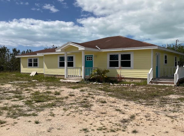 HOME IN HAMILTONS, Long Island, Long Island