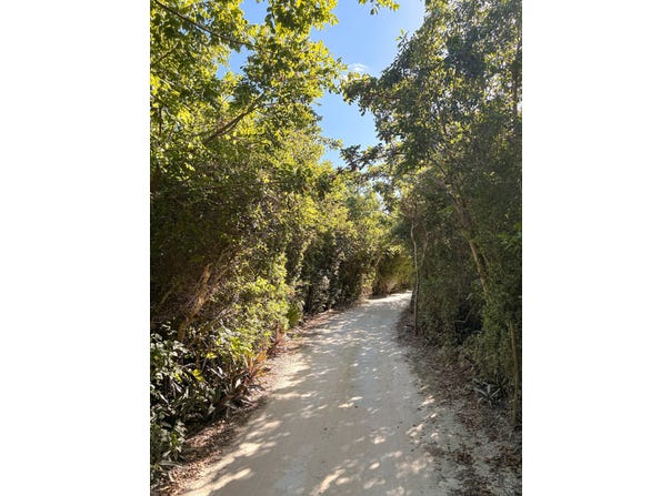 Queen's Highway, Man-O-War Cay, Hope Town