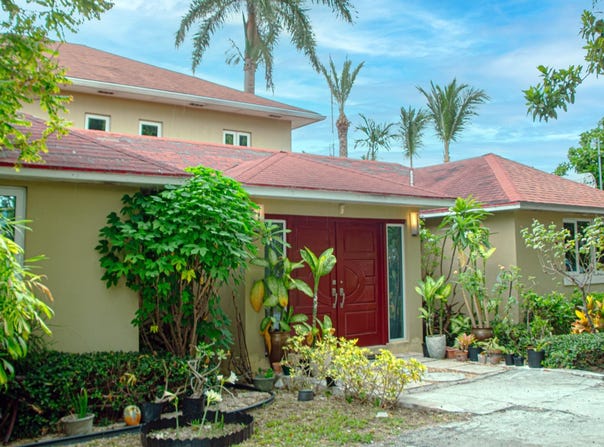 13 PEAR STREET, New Providence/Paradise Island, 