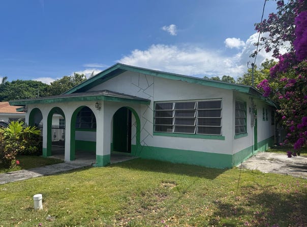 32 FAITH AVENUE, New Providence/Paradise Island, New Providence/Paradise Island