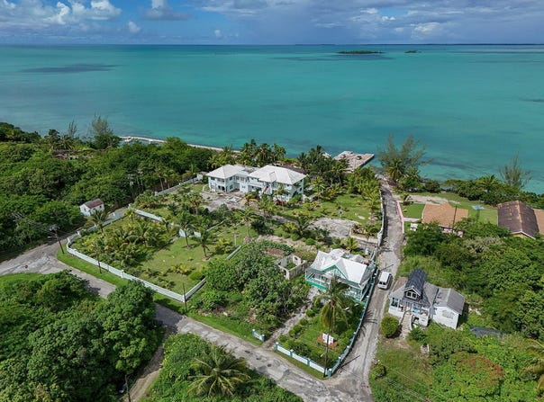 THE BLUFF COMPLEX, Eleuthera, Eleuthera