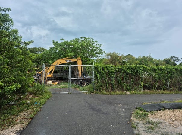 JOE FARRINGTON ROAD, New Providence/Paradise Island, 