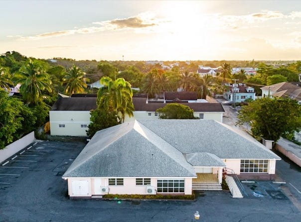THE OXFORD MEDICAL CENTER, New Providence/Paradise Island, 
