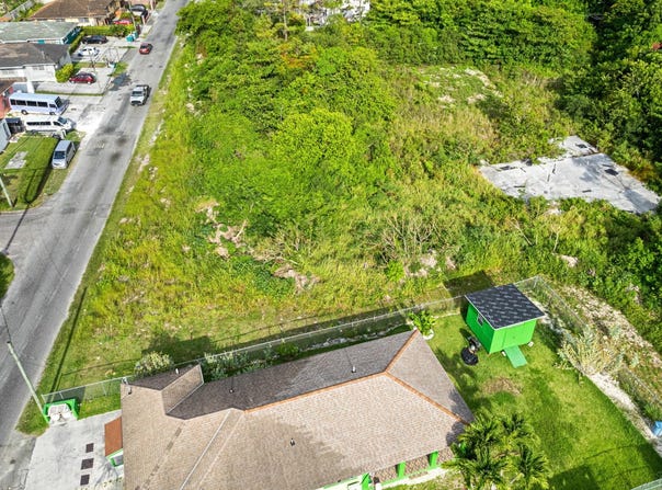 CROTON ROAD MULTI FAMILY, New Providence/Paradise Island, 