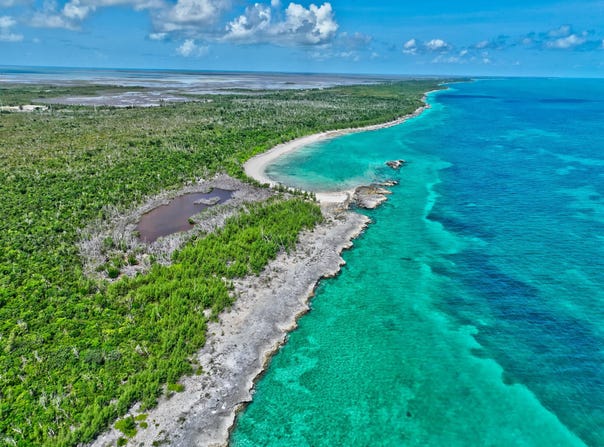 THURSTON BAY, Abaco, 