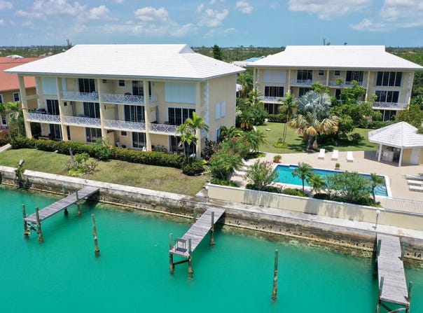 Pinta Ave EMERALD BAY COMPLEX unit: 5, Grand Bahama/Freeport, 