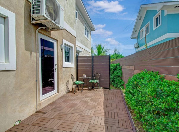 LOVE ESTATES TOWNHOUSE unit: 2, New Providence/Paradise Island, 