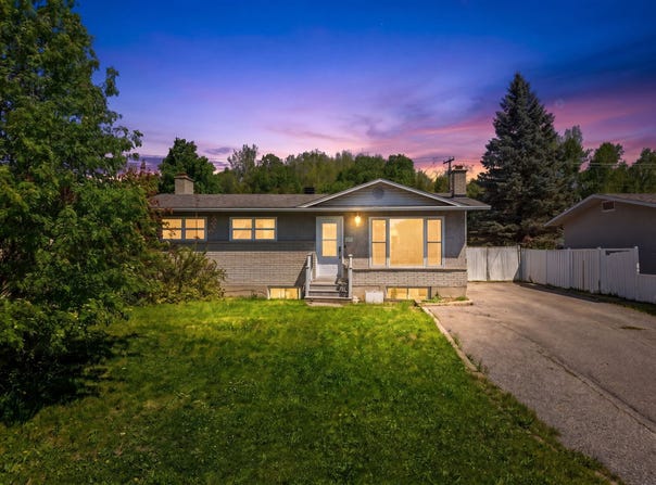 251 Rue Marquette, Gatineau, Quebec J8P2V3
