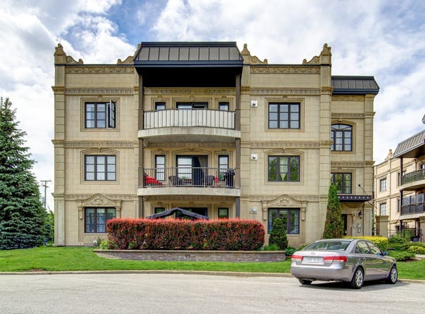 95 Rue des Manoirs, Charlemagne, QC J5Z5H4, CA, Charlemagne, Quebec J5Z5H4