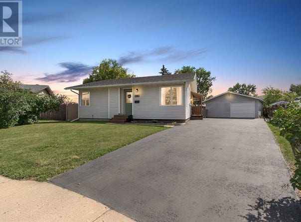 208 Silvertip Place, Fort McMurray, Alberta T9H3B1