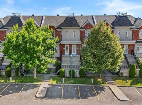 7704 Rue Angèle, Duvernay, QC H7A4K4, CA, Duvernay, Quebec H7A4K4