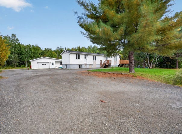 186 Rue de la Clairière, Val-d'Or, Quebec J9P4N7