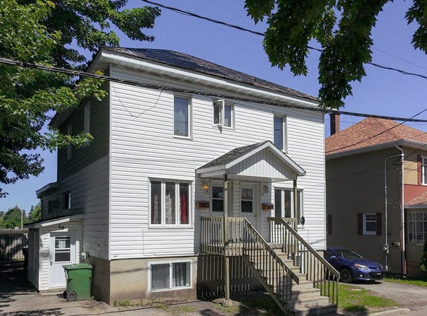 46-50 Av. Ross, Mont-Joli, QC G5H1M9, CA, Mont-Joli, Quebec G5H1M9