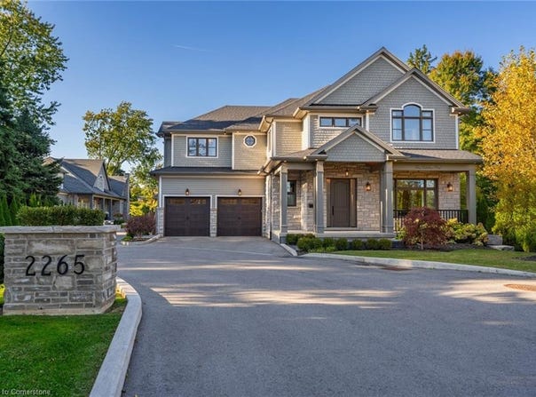 2265 Lakeshore Road, Burlington, Ontario L7R1B1