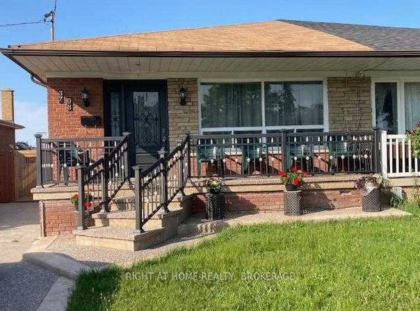 3708 Woodruff Crescent, Mississauga, Ontario L4T1T9