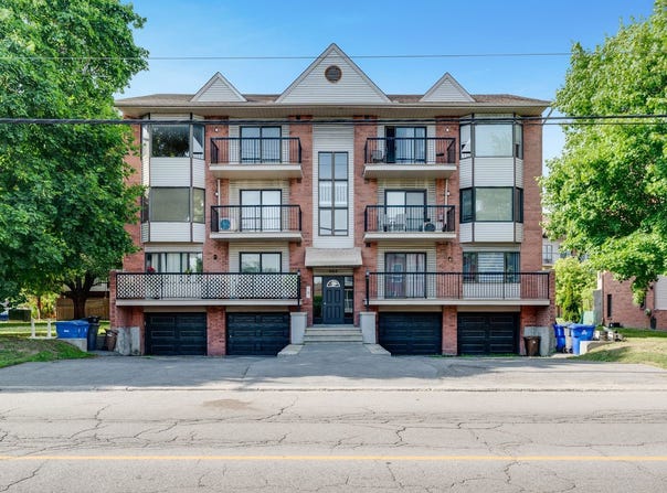995 Boul. St-René O., Gatineau, QC J8T7A2, CA, Gatineau, Quebec J8T7A2
