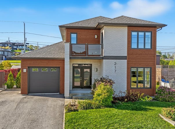 217 Rue Beauregard, Rimouski, Quebec G5N0B7