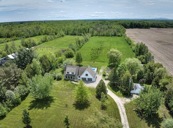 70Z Ch. Hurley, Hemmingford - Canton, Quebec J0L 1H0
