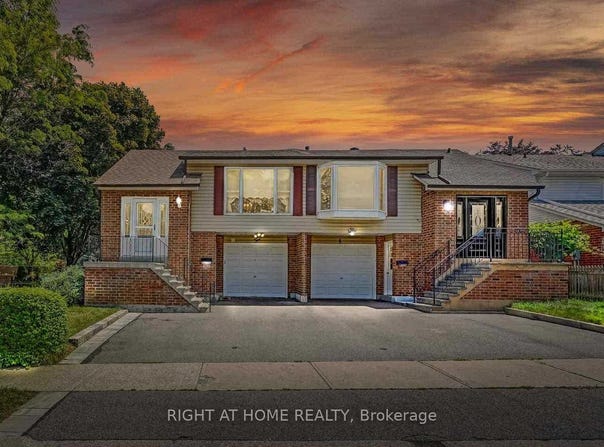 2 Rushmore Crescent, Brampton, Ontario L6Z1R2
