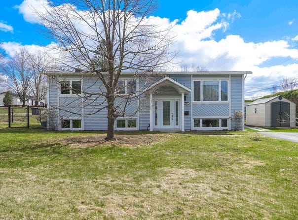 540 Rue Fortin, Waterloo, Quebec J0E2N0