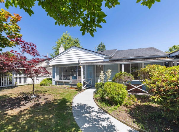 1386 Tatlow Avenue, North Vancouver, British Columbia V7P 2Z6