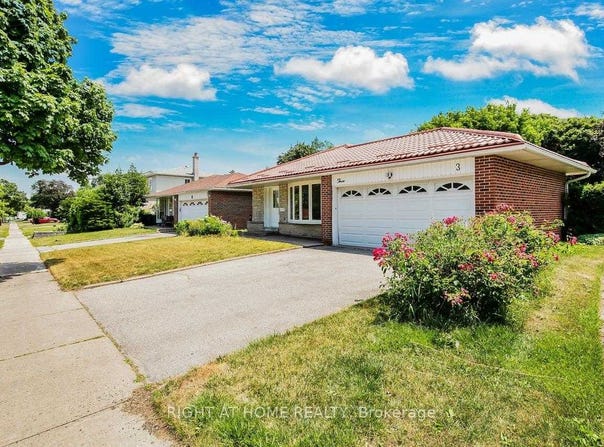 3 Glendower Circuit, Toronto, Ontario M1T2Y9