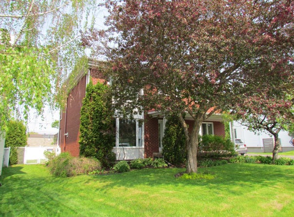 743 Rue des Crécerelles, Chicoutimi, QC G7H7M8, CA, Chicoutimi, Quebec G7H7M8