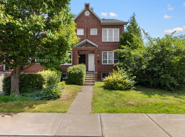 240 Rue du Fort-Rémy, LaSalle, QC H8R4C6, CA, LaSalle, Quebec H8R4C6