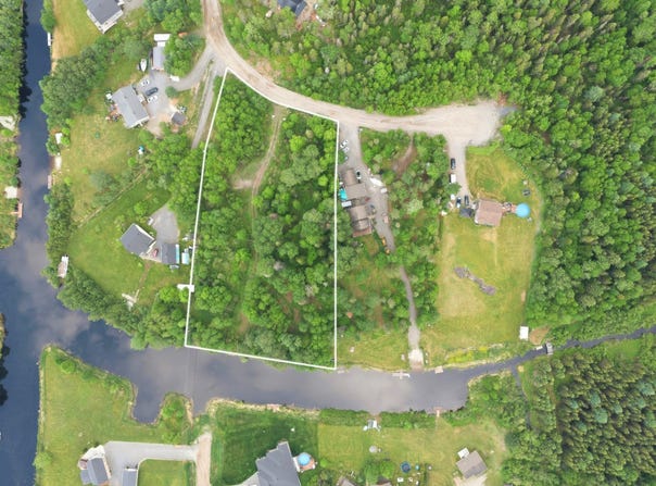 Rue des Ormes, Lac-Kénogami, Quebec G7X7V6