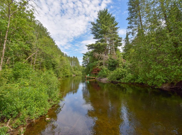 166 Ch. de la Pinède, Amherst, QC J0T2L0, CA, Amherst, Quebec J0T2L0