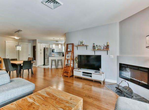 939 Rue des Cerisiers, Saint-Eustache, QC J7R6R8, CA, Saint-Eustache, Quebec J7R6R8
