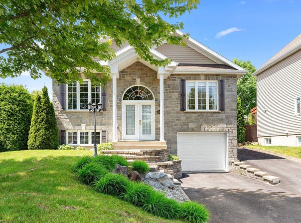 6584 Rue de Vénus, La Haute-Saint-Charles, QC G3E2K5, CA, La Haute-Saint-Charles, Quebec G3E2K5