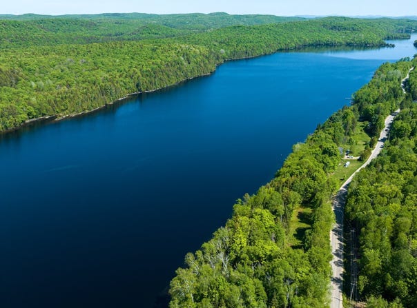Ch. du Lac-Labelle, Labelle, Quebec J0T 1H0