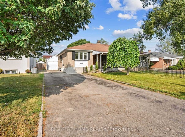 7 Tulloch Drive, Ajax, Ontario L1S2S3