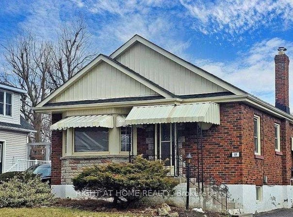 89 Chadburn Street, Oshawa, Ontario L1H5T9