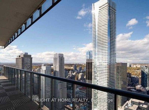 4504 - 33 Charles Street E, Toronto, Ontario M4Y0A2