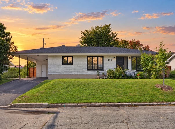 119 Rue Matte, Beauport, Quebec G1E4X3