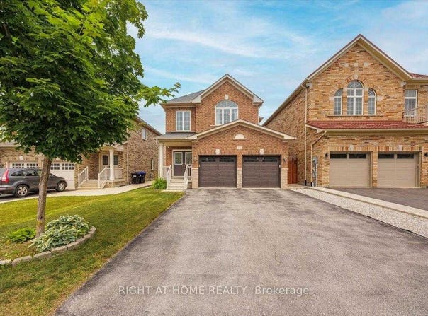 166 Gardiner Drive, Bradford West Gwillimbury, Ontario L3Z0J5
