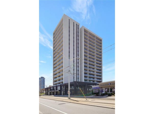 741 King Street W 1704, Waterloo, ON, Kitchener, Ontario N2G-0E9