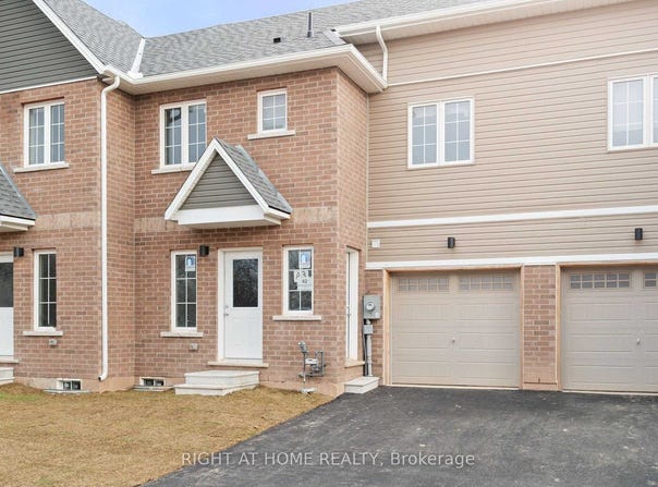 42 Waterleaf Tr E, Welland, Ontario L3C0H6