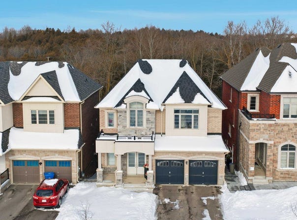 58 Charles White Court, East Gwillimbury, Ontario L9N0T7