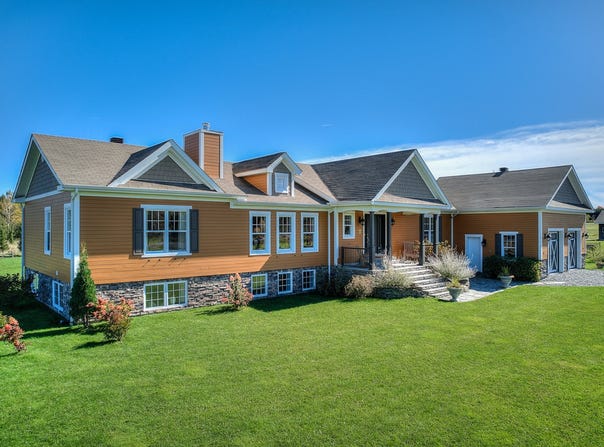 404Z Ch. de Brome, Lac-Brome, Quebec J0E 1S0