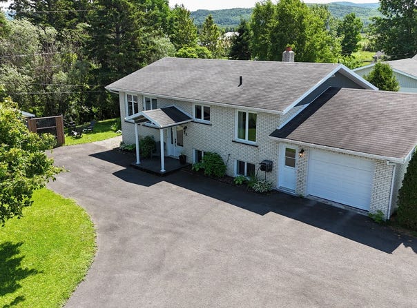 83 Rue St-Pierre O., Val-Brillant, QC G0J3L0, CA, Val-Brillant, Quebec G0J3L0