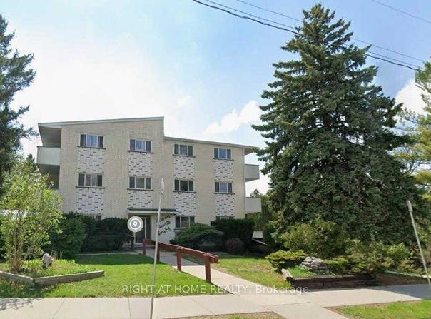 201 - 11 Devitt Avenue S, Waterloo, Ontario N2J1Y6
