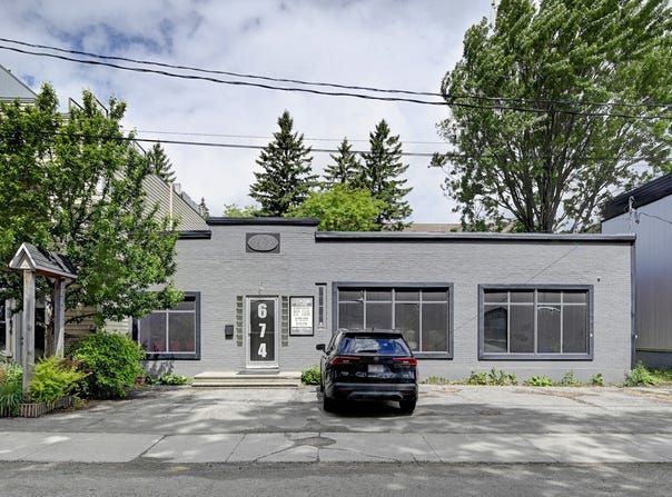 674 Rue Kirouac, La Cité-Limoilou, Quebec G1J2J2