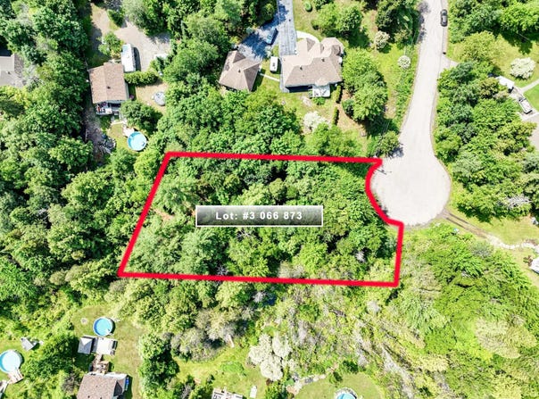 Rue Carmen, Saint-Colomban, QC J5K1G5, CA, Saint-Colomban, Quebec J5K1G5