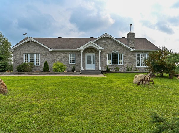 163Z Ch. du Lac-Charlebois, Saint-André-Avellin, QC J0X1W0, CA, Saint-André-Avellin, Quebec J0X1W0