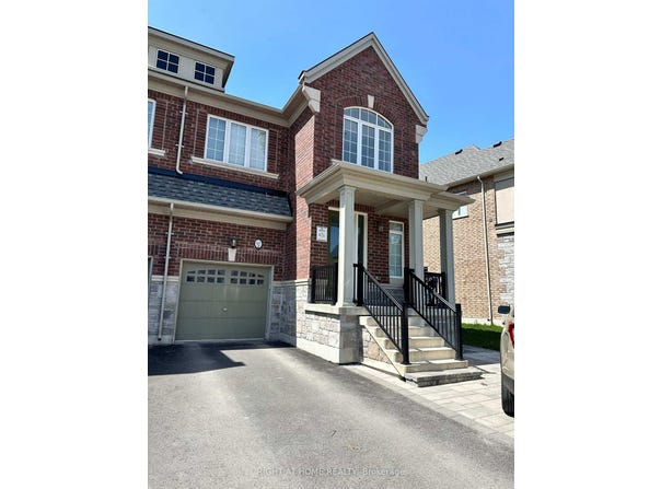 2 - 97 Forest Edge Crescent, East Gwillimbury, Ontario L9N0S6