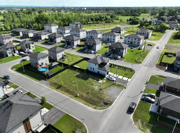 Rue Jeanne-Laperle, Salaberry-de-Valleyfield, QC J6S0P9, CA, Salaberry-de-Valleyfield, Quebec J6S0P9